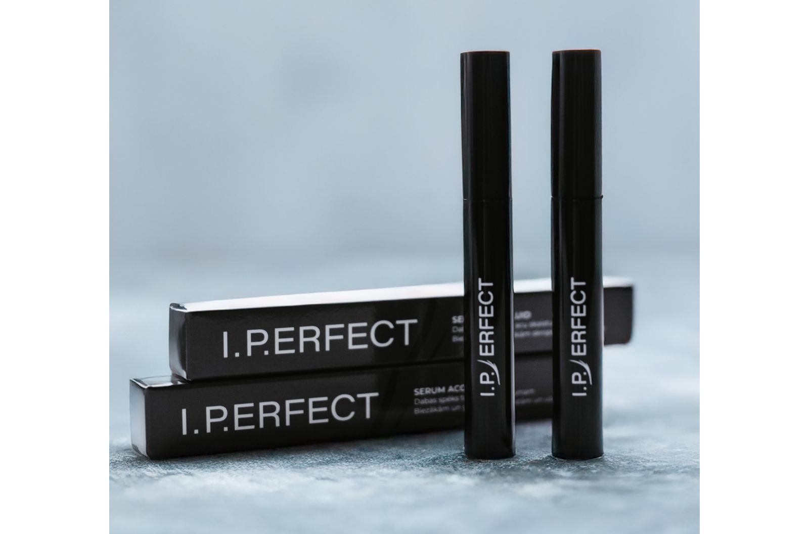 Skropstu un uzacu augšanu veicinošs serums